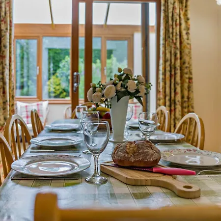 3 Bed In 95374 別荘 *