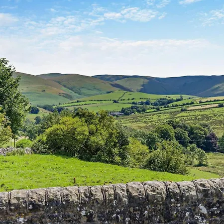 3 Bed In 95374 Uldale